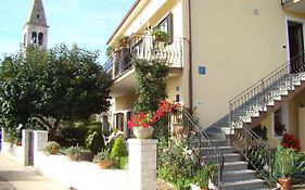 Apartment Complex Orzan Lovrecica